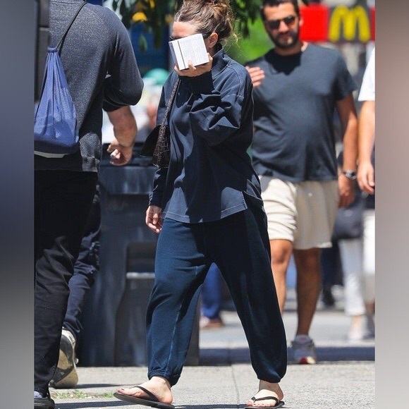 BNWOT free city navy jogger sweatpants - Picture 5 of 5